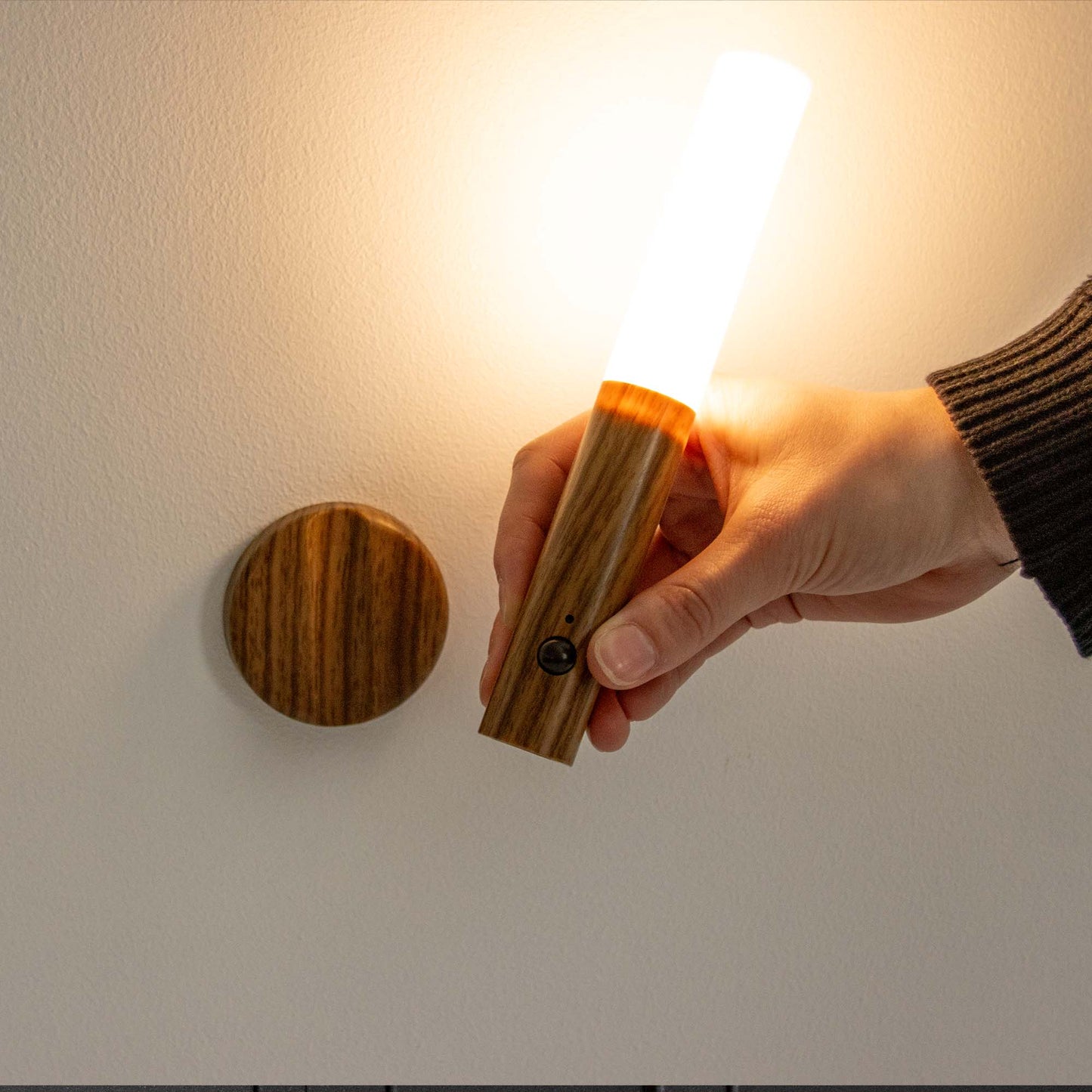 LED Nachtlicht mit Bewegungsmelder – Wiederaufladbar, Magnetisch & Kabellos